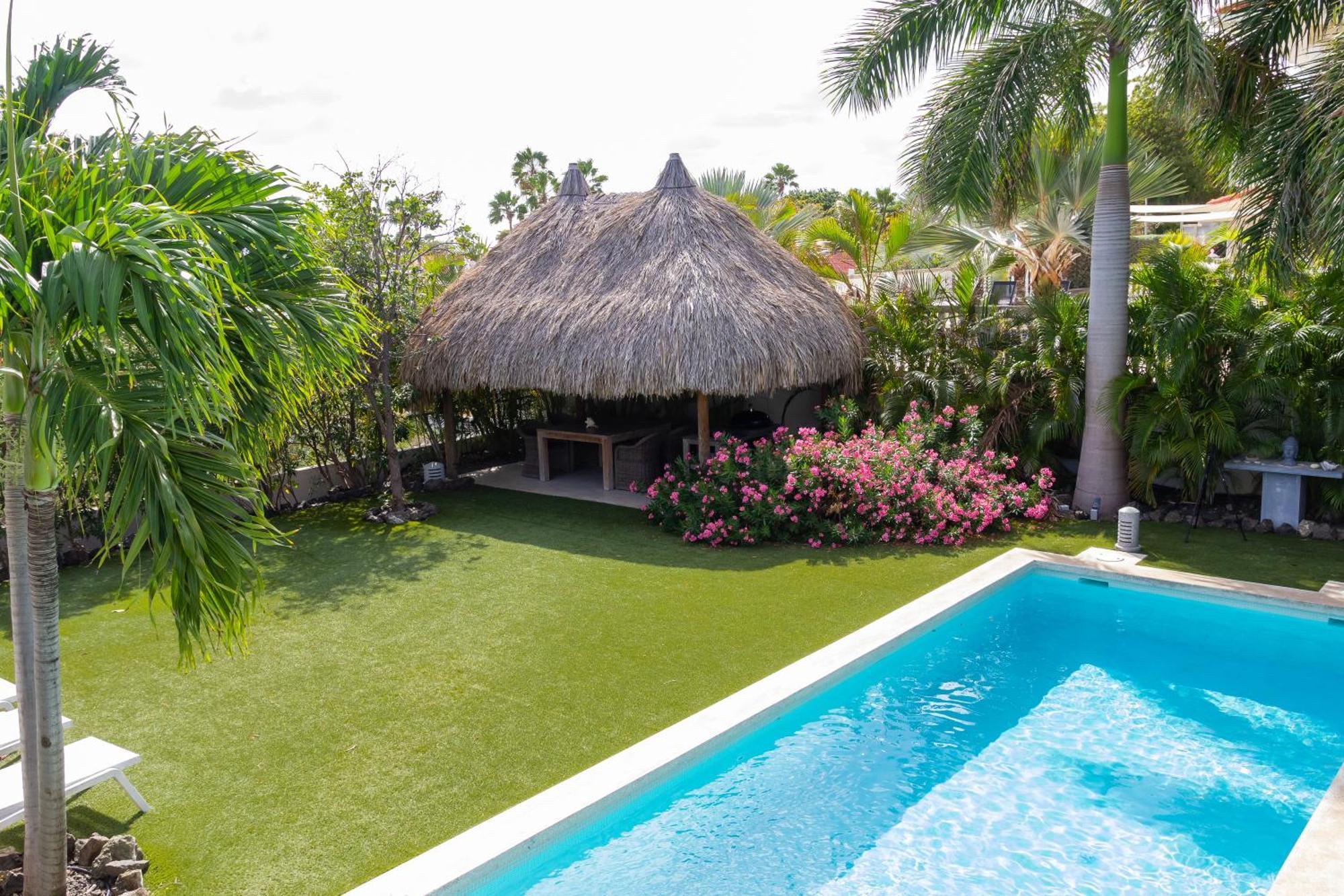 Stylish 4 Bedroom Modern Villa Design, Walking Distance From The Beach Jan Thiel Екстер'єр фото