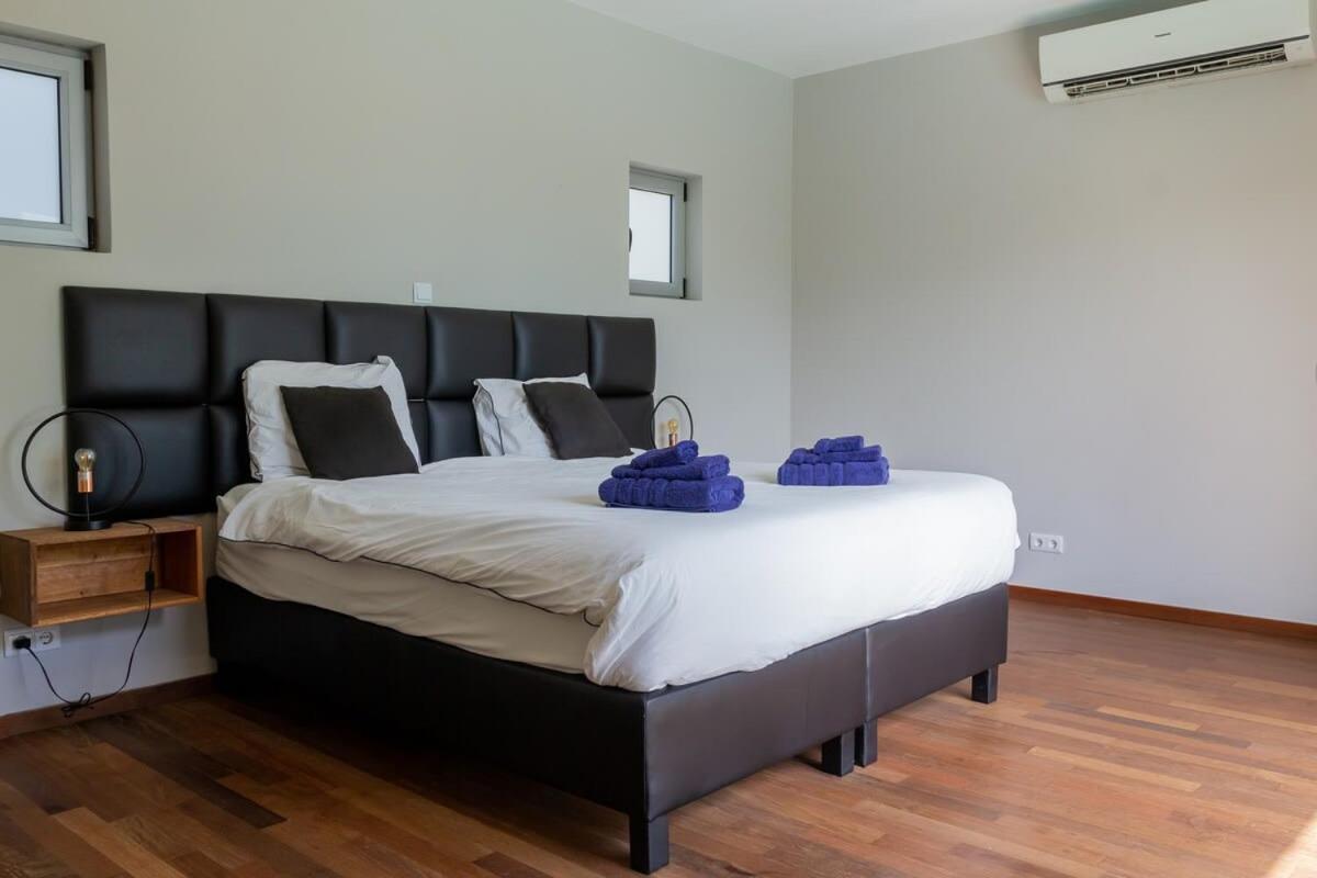 Stylish 4 Bedroom Modern Villa Design, Walking Distance From The Beach Jan Thiel Екстер'єр фото