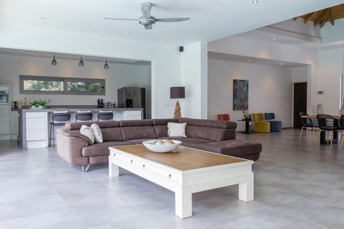 Stylish 4 Bedroom Modern Villa Design, Walking Distance From The Beach Jan Thiel Екстер'єр фото