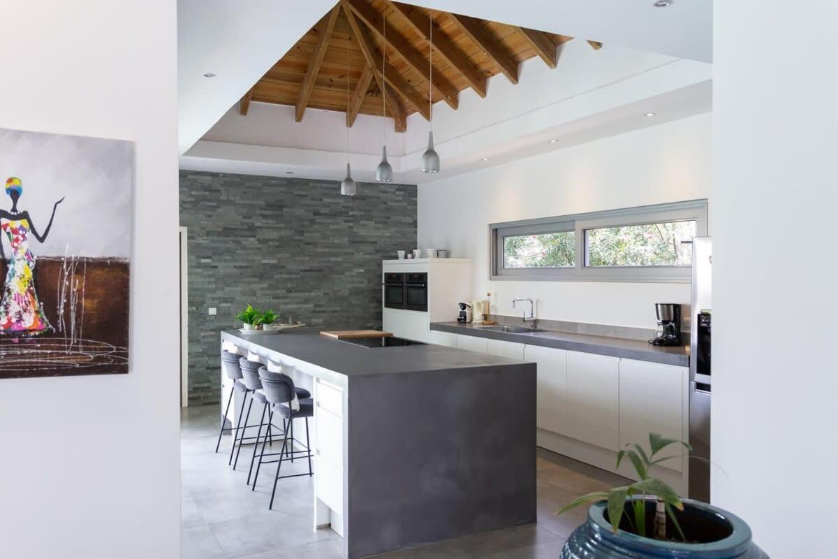 Stylish 4 Bedroom Modern Villa Design, Walking Distance From The Beach Jan Thiel Екстер'єр фото
